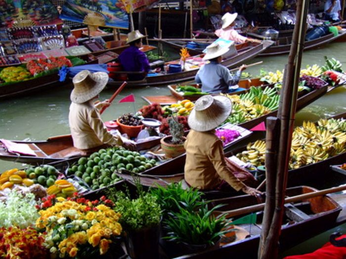 floating market in bangkok